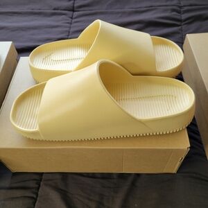 New Nike calm slides